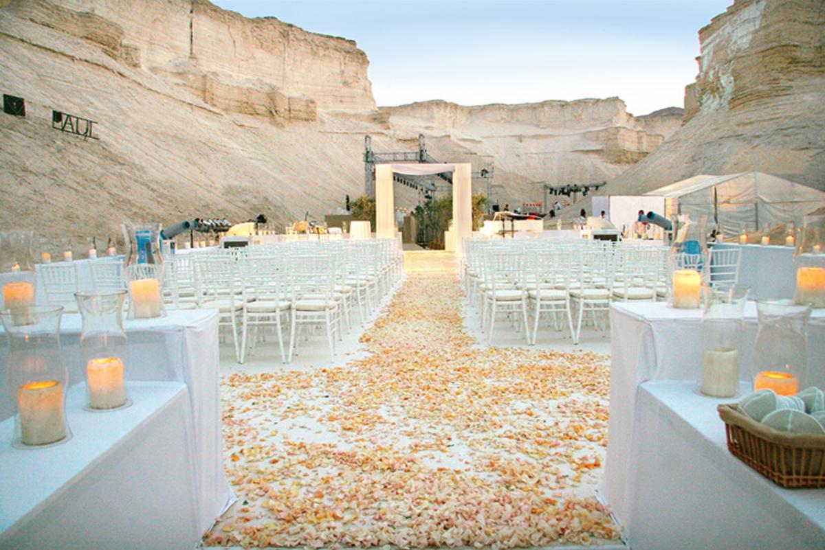 חתונה במדבר